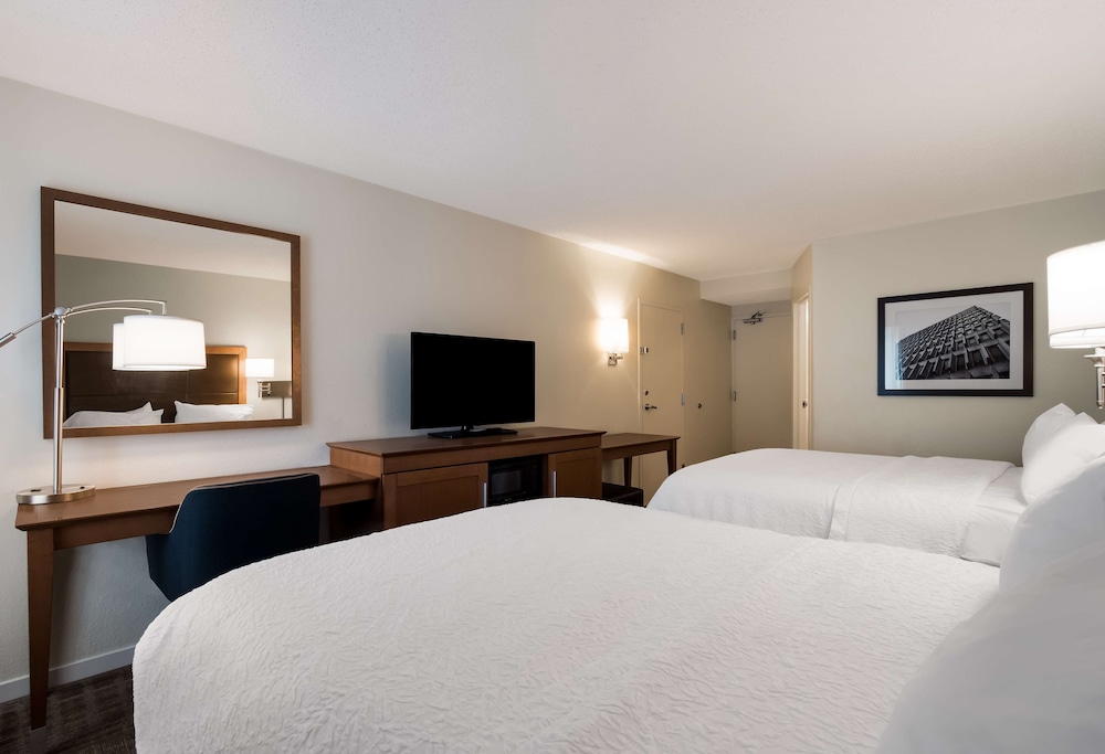Hampton Inn Columbia-I-26 Airport