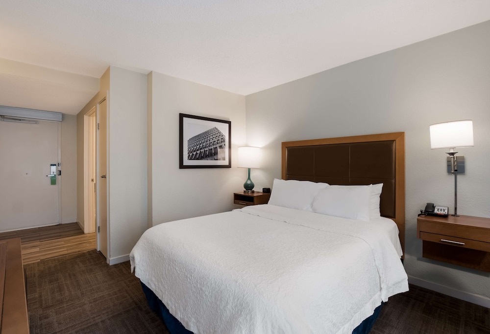 Hampton Inn Columbia-I-26 Airport