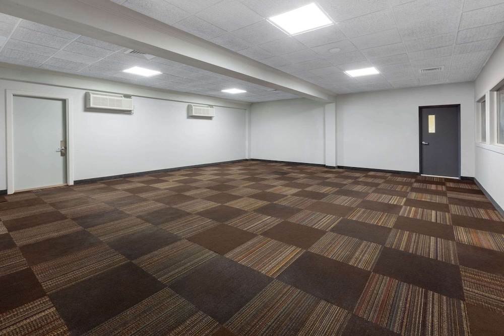 Days Inn by Wyndham Sandusky / Cedar Point