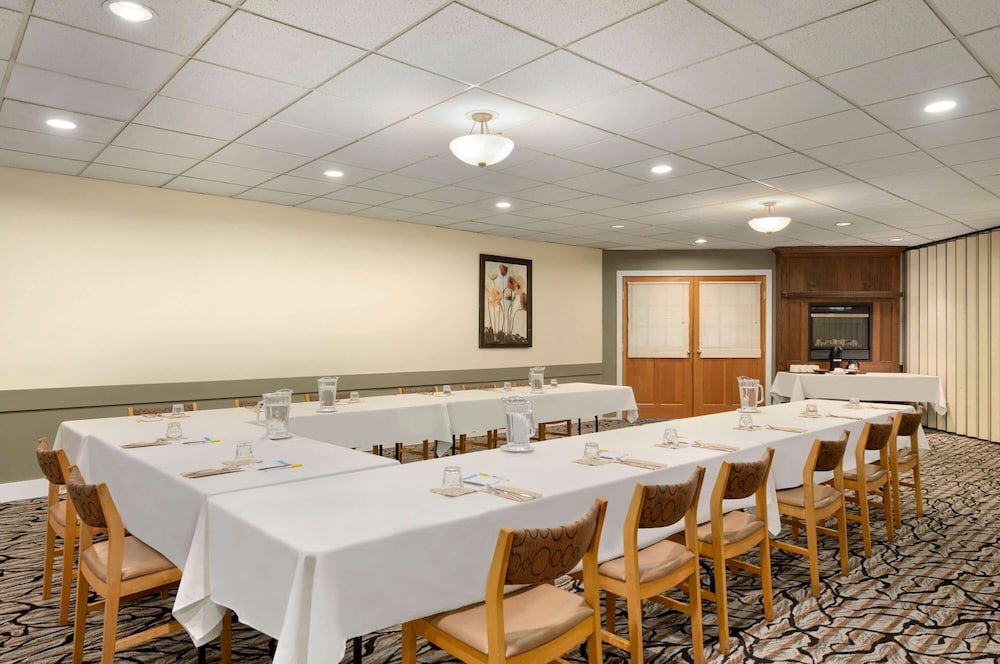 Days Inn by Wyndham Nanaimo