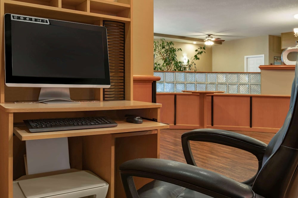 Days Inn by Wyndham Nanaimo