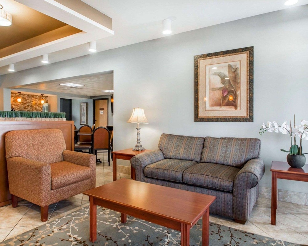 Quality Inn US65 & E. Battlefield Rd. Springfield