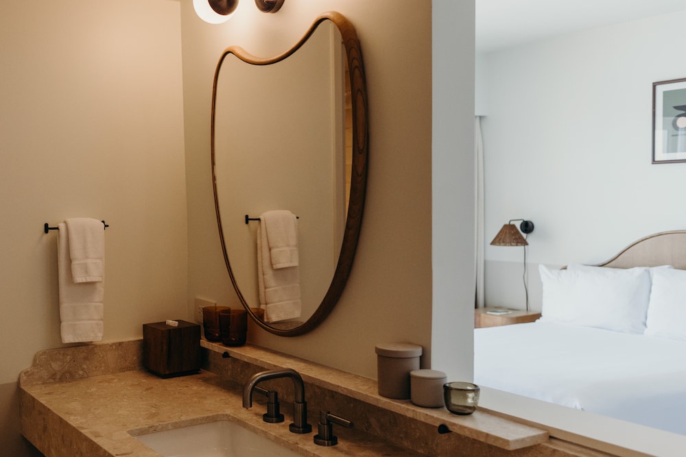 Casa Loma Beach Hotel (formerly The Inn at Laguna Beach)
