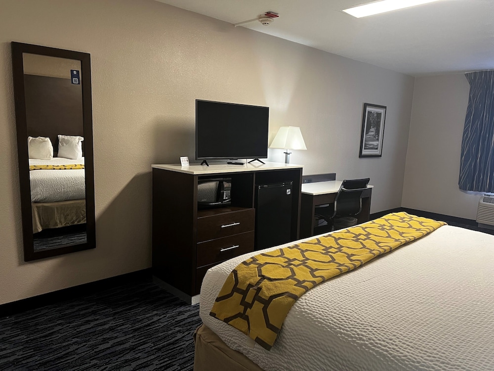 Baymont by Wyndham Port Arthur/Groves Area