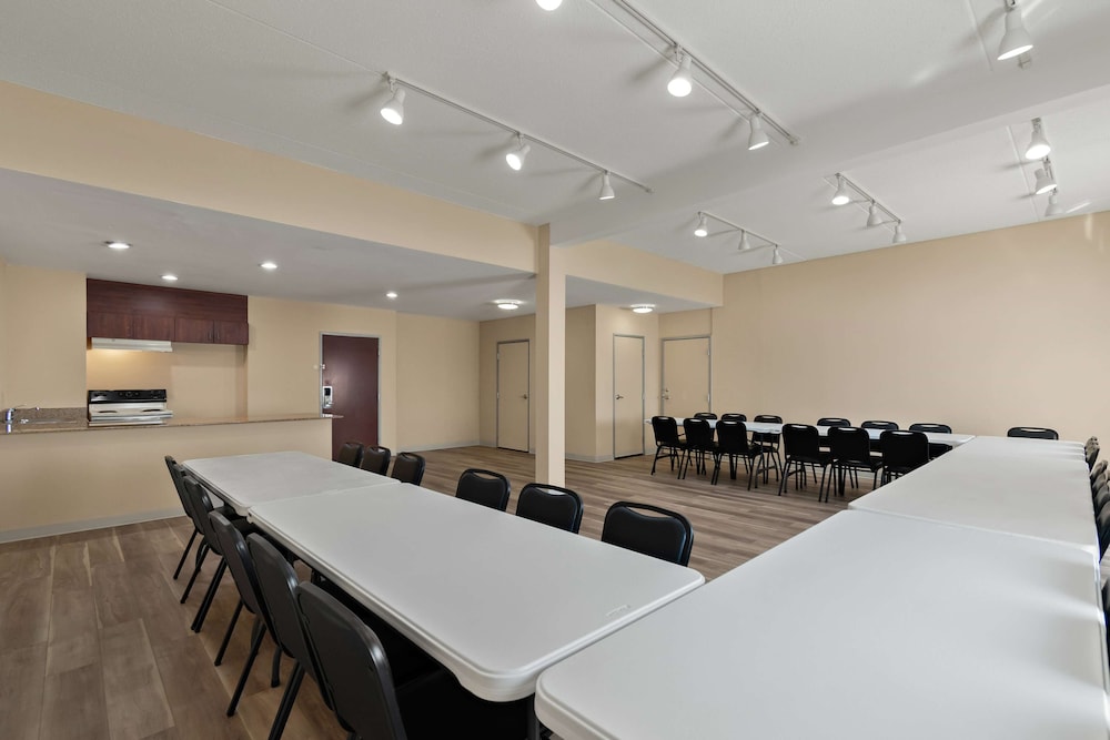 Ramada by Wyndham Harrisburg/Hershey Area