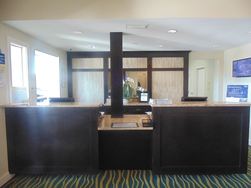 Days Inn by Wyndham Adel I-75