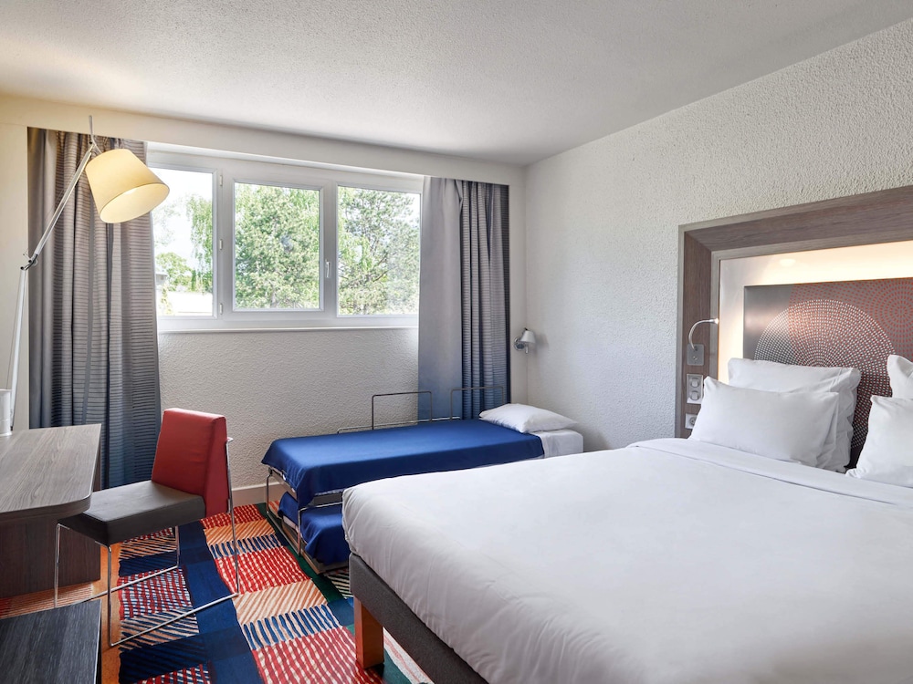 B&B HOTEL Cergy Port