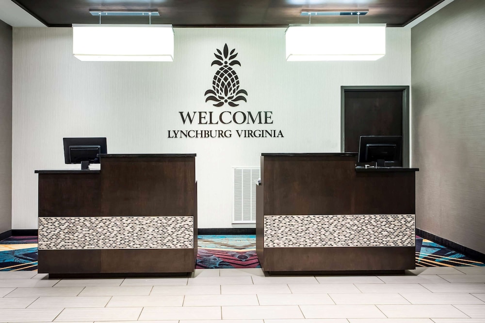 La Quinta Inn & Suites by Wyndham Lynchburg at Liberty Univ.