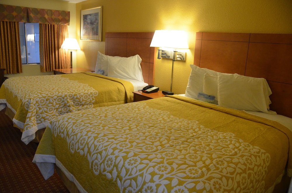 Days Inn by Wyndham Nashville Airport