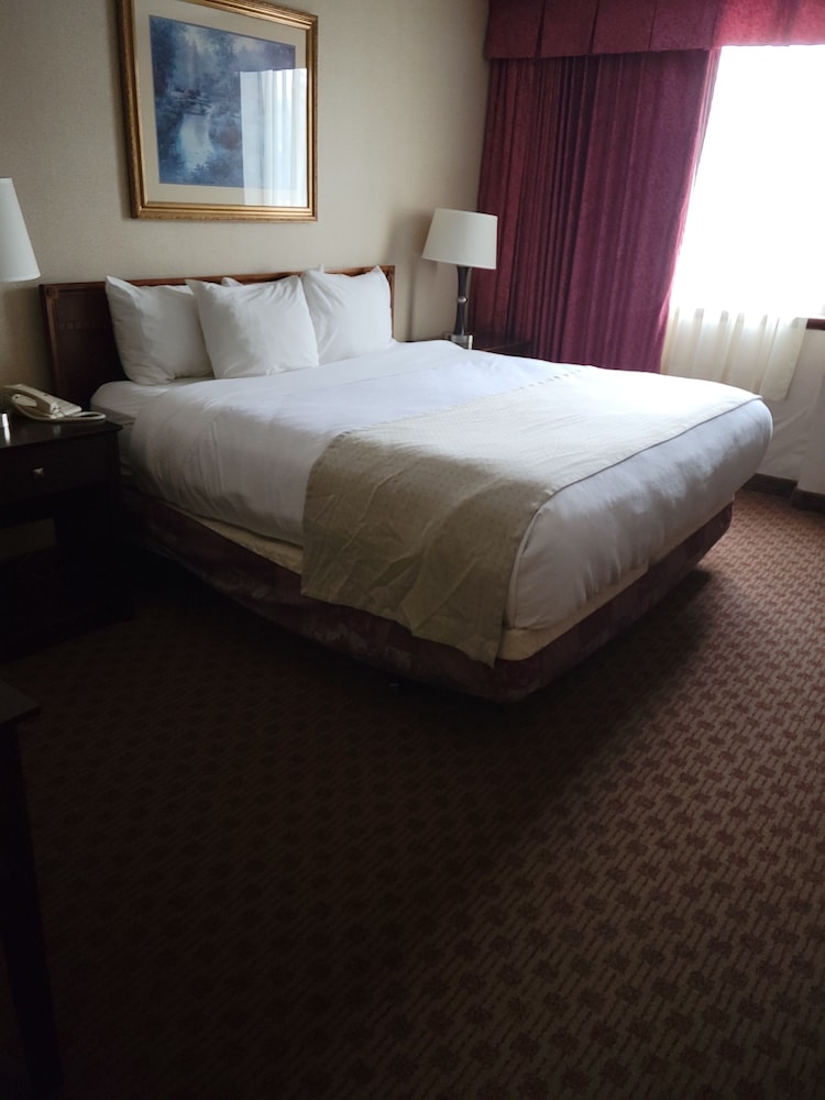 Fireside Inn & Suites Portland