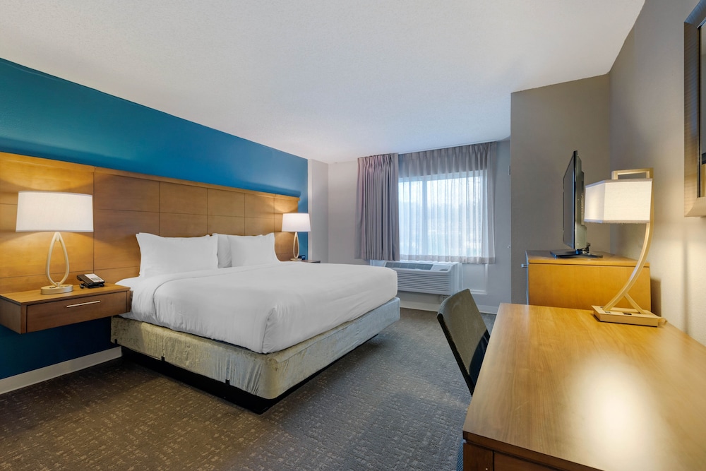 StayBridge Suites Orlando Royale Parc Suites photo 3