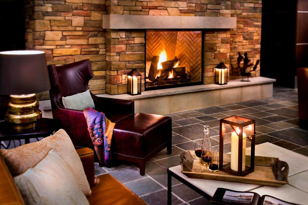 Trumbull Marriott Shelton