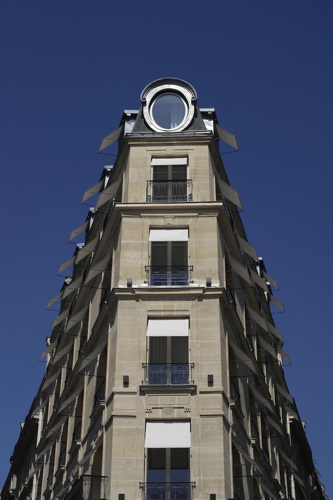 Le Metropolitan Paris Tour Eiffel, a Tribute Portfolio Hotel