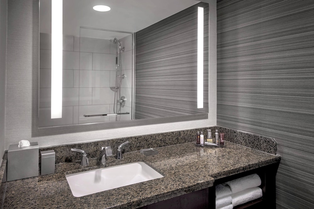 Newark Liberty International Airport Marriott