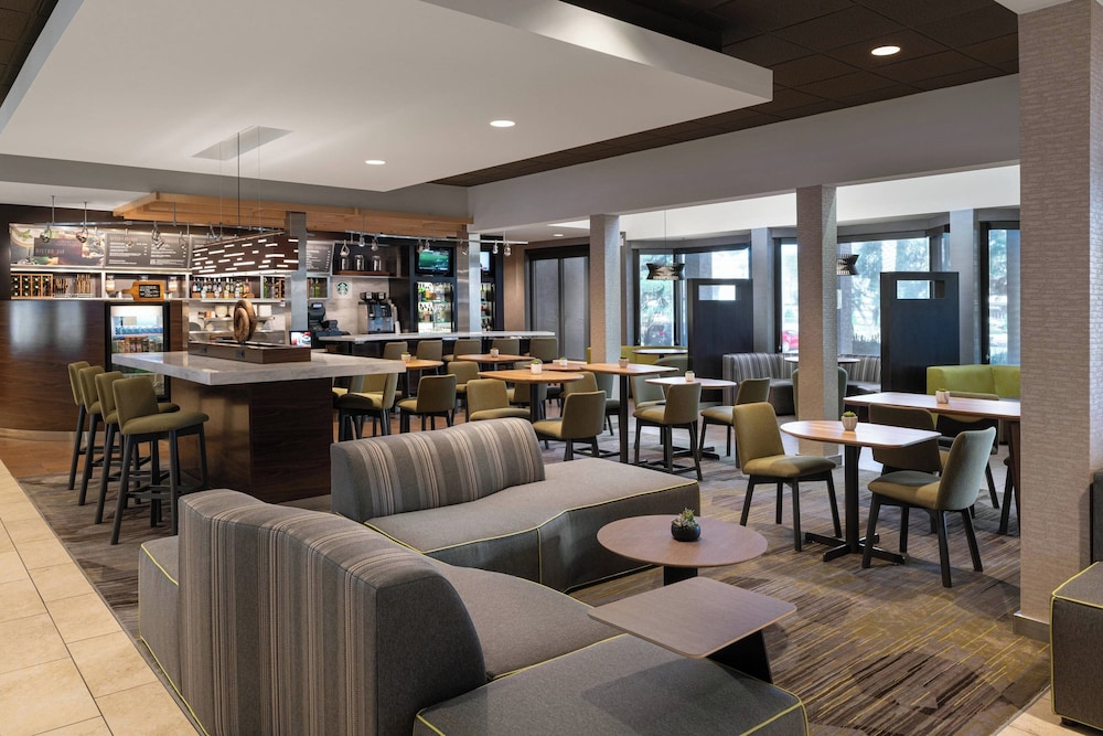 Courtyard by Marriott Las Vegas Convention Center