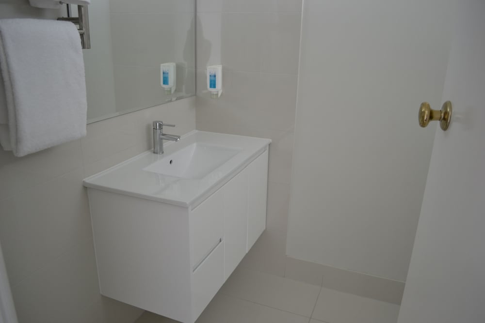 Admiralty Inn photo 3