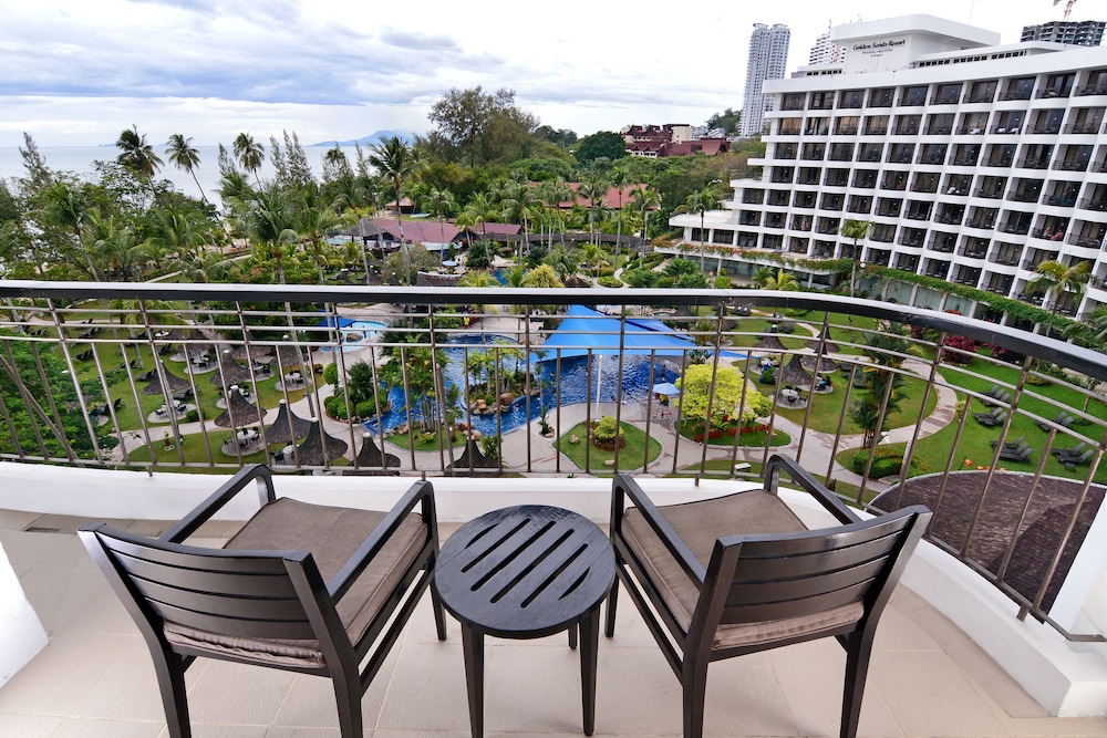 Shangri-La Golden Sands photo 3