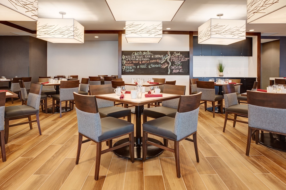Holiday Inn Ottawa East