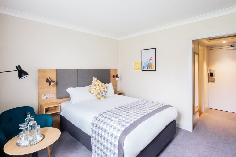 Holiday Inn High Wycombe M40 Jct.4 By IHG