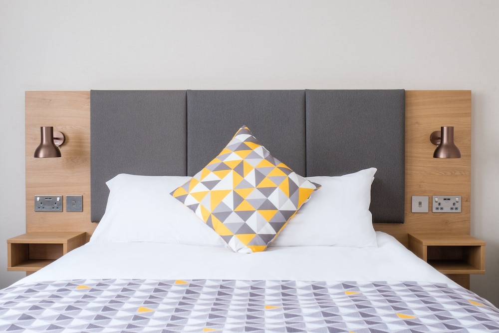 Holiday Inn High Wycombe M40 Jct.4 By IHG