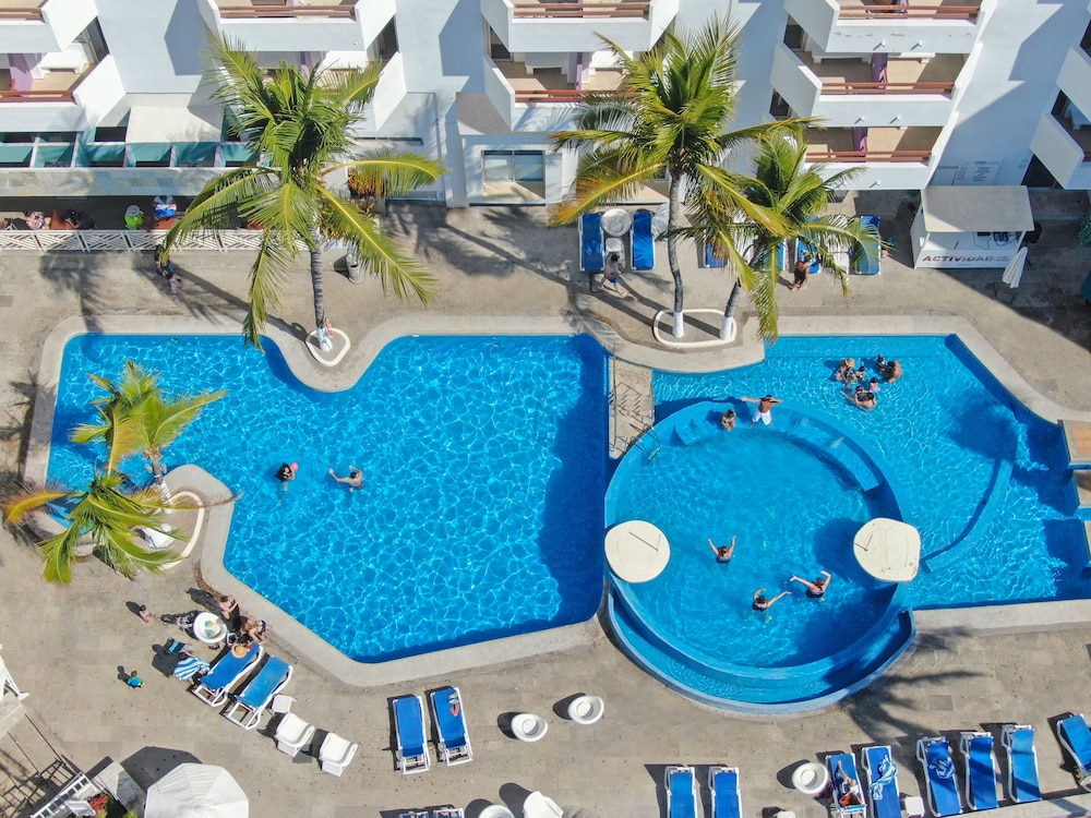Oceano Palace Beach Resort photo 5