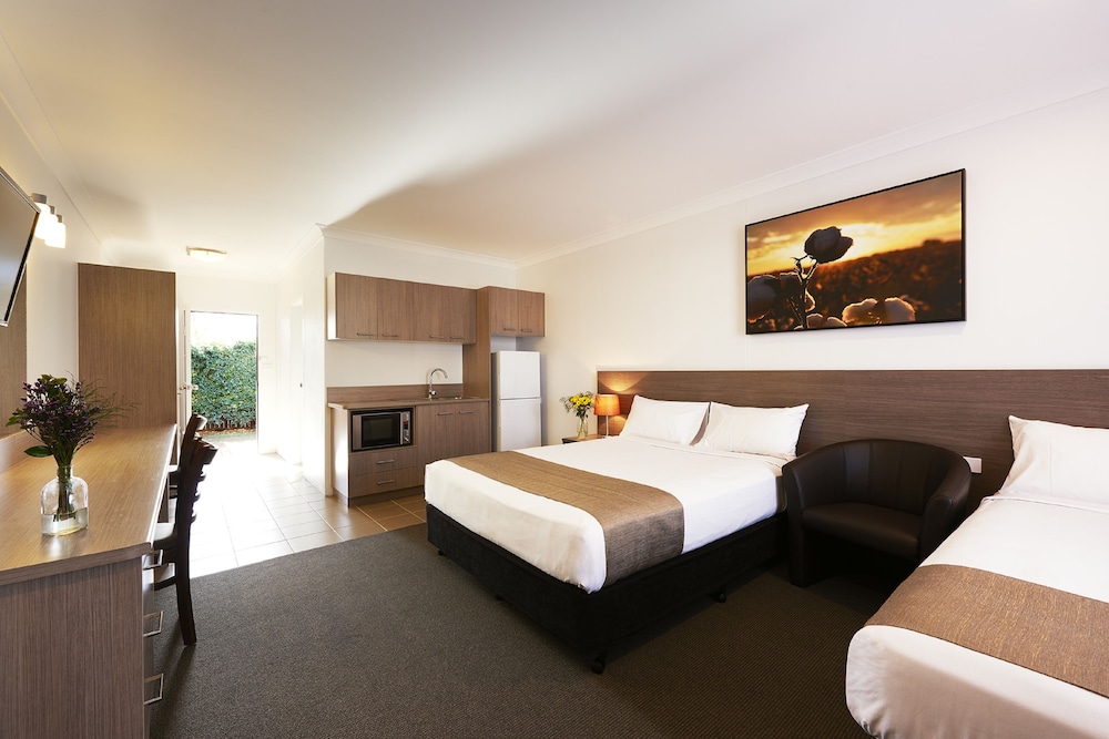 Adelong Motel