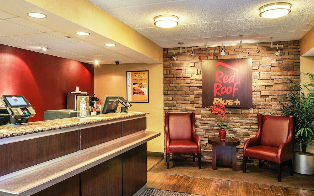 Red Roof Inn PLUS+ Atlanta - Buckhead 