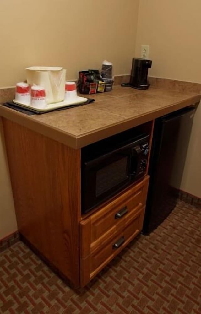 Ramada Tropics Resort & Conf Center by Wyndham Des Moines