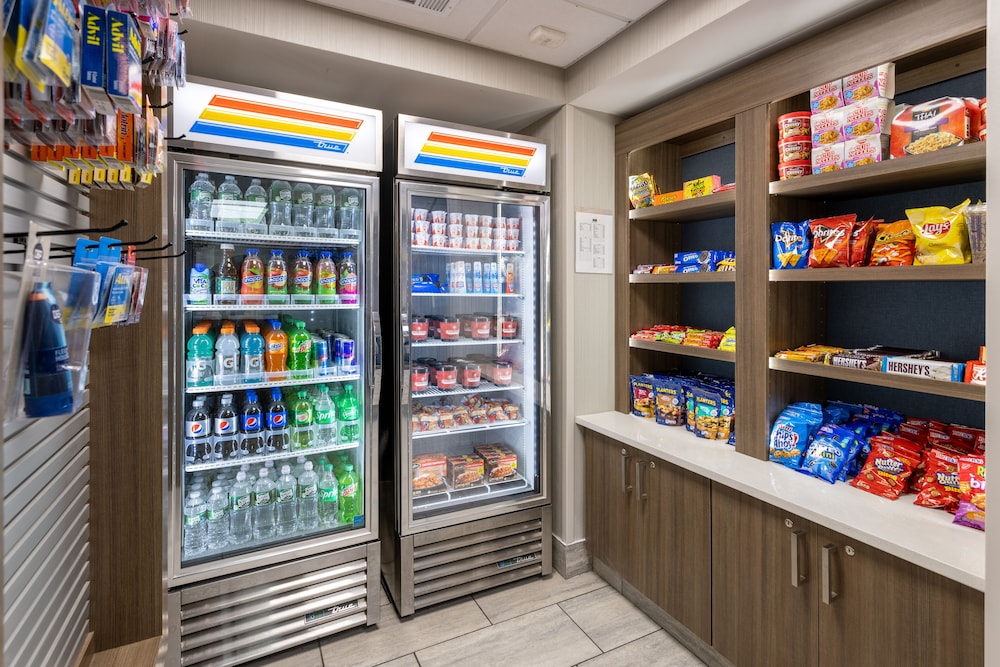 Baymont by Wyndham White Plains - Elmsford