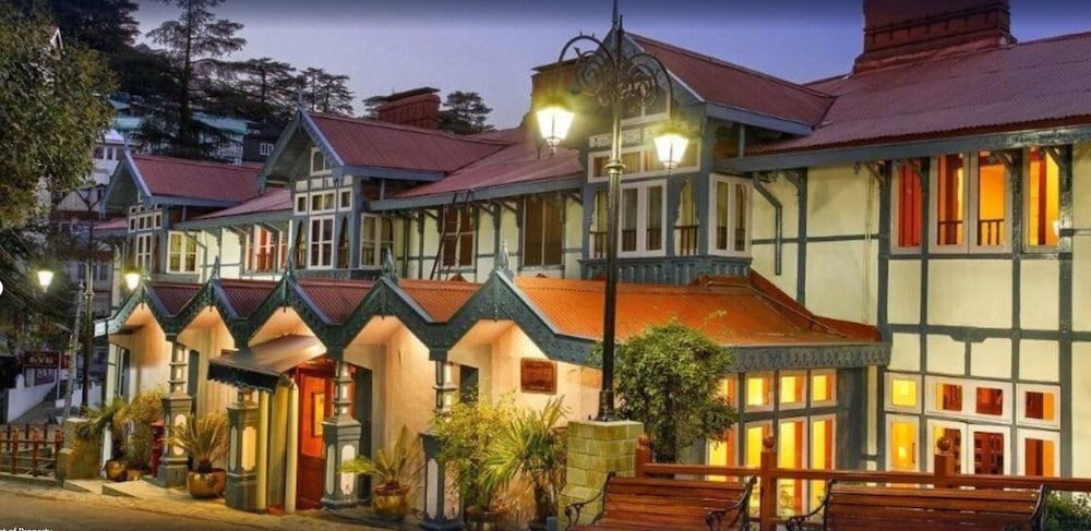 Clarkes Hotel