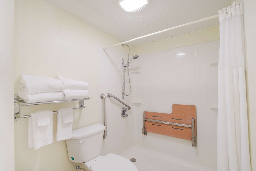Quality Inn & Suites Statesboro