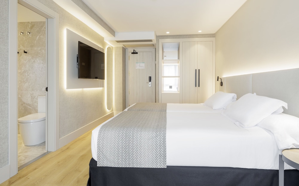 Hotel ILUNION San Sebastian photo 5