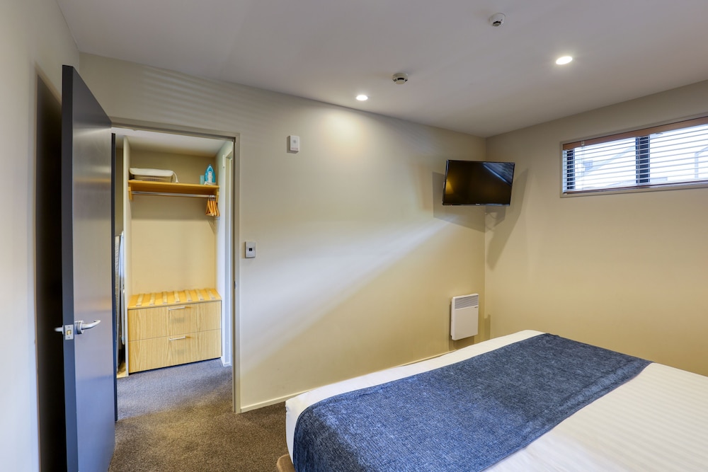 Garden Court Suites And Apartments photo 3