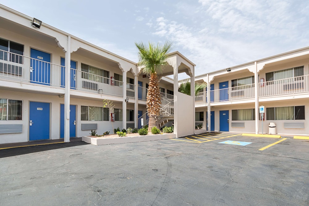 Motel 6 El Paso, TX - Airport - Fort Bliss