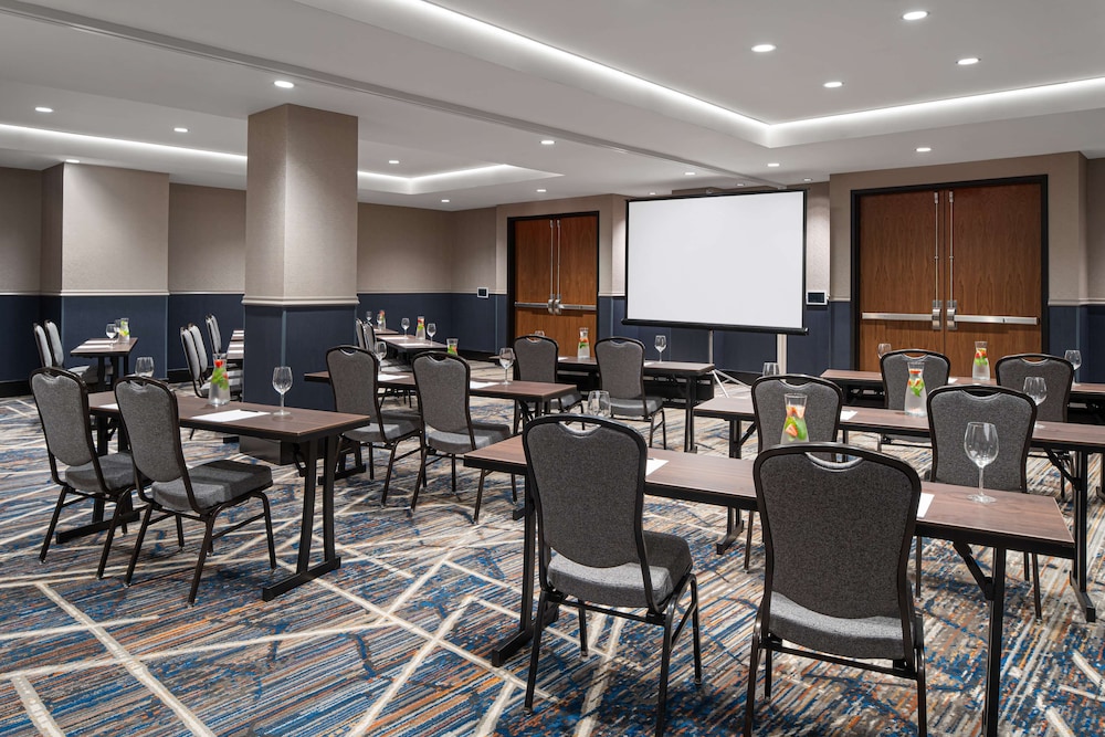 The Alloy King of Prussia - a DoubleTree by Hilton