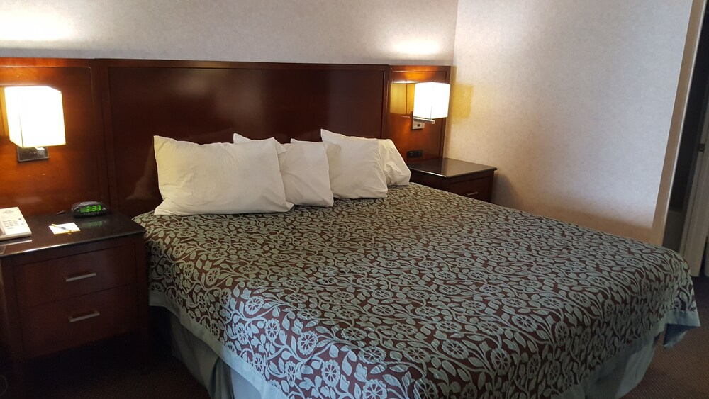 Days Inn by Wyndham Morristown