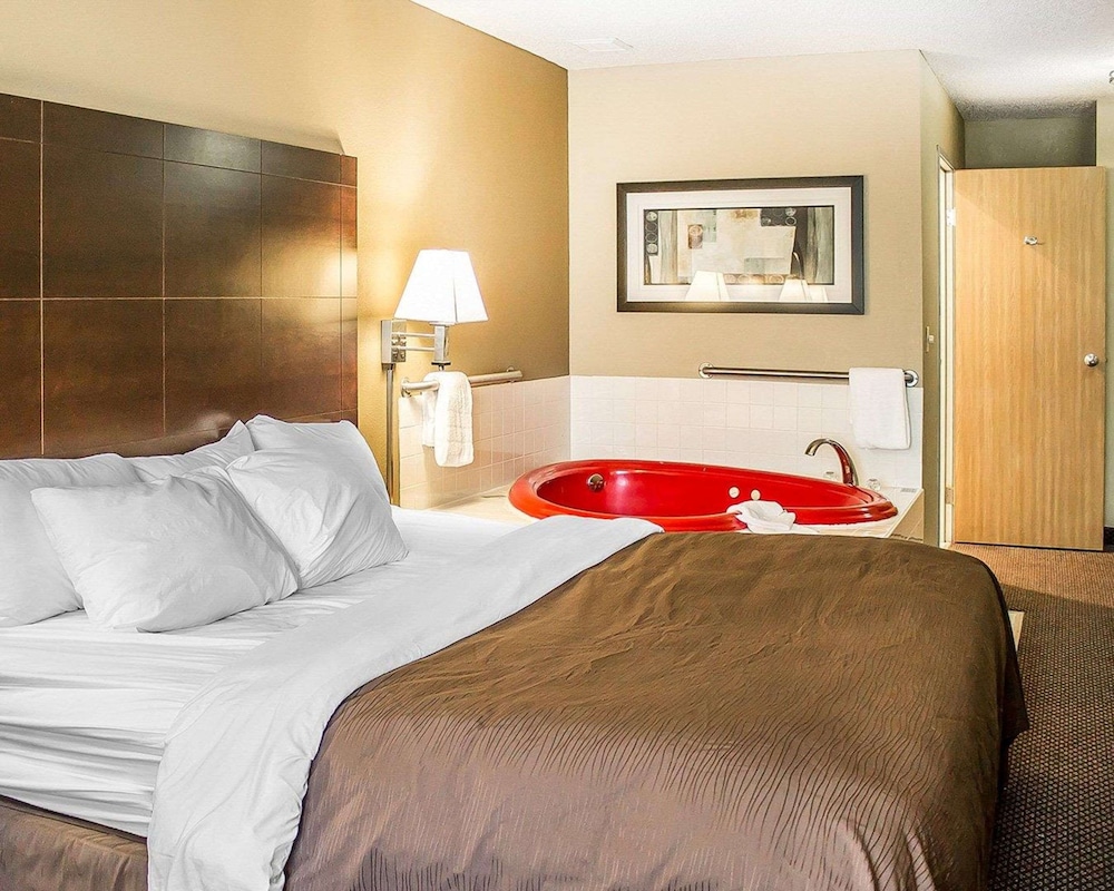 Quality Inn & Suites Sturgeon Bay