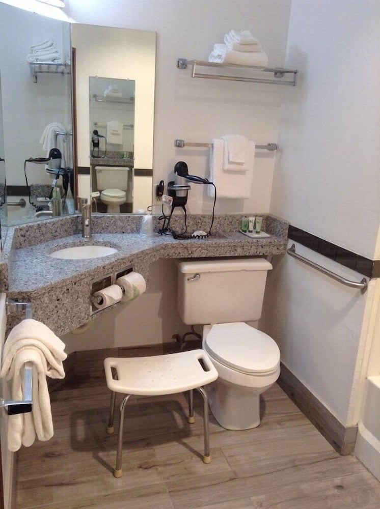 Quality Inn & Suites Prairie Du Chien