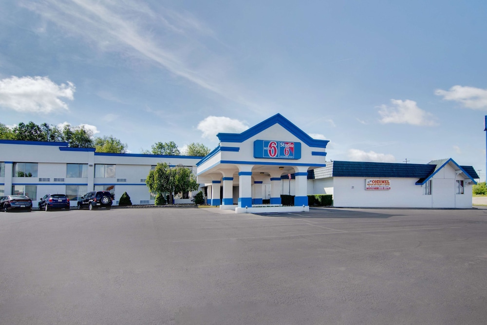 Motel 6 Clarion, PA