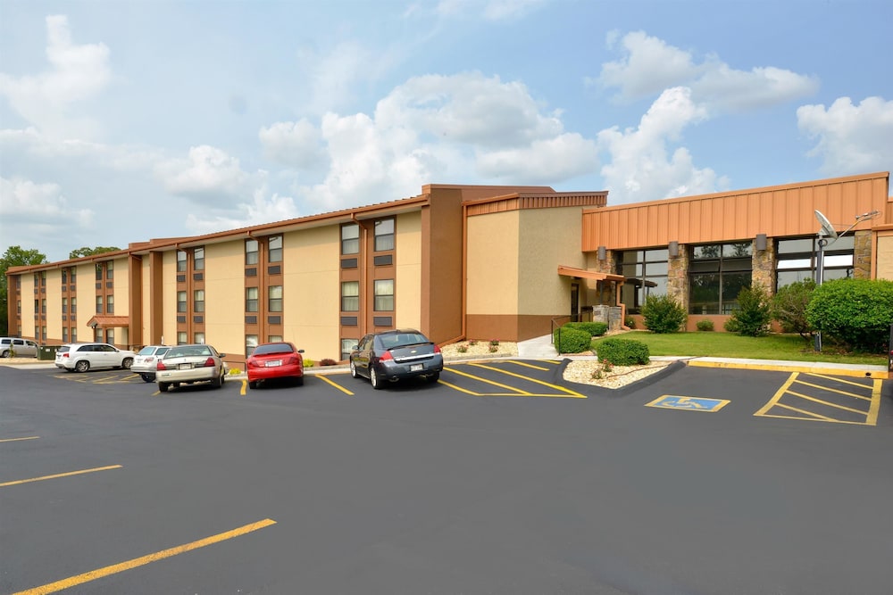 Best Western Center Pointe Inn