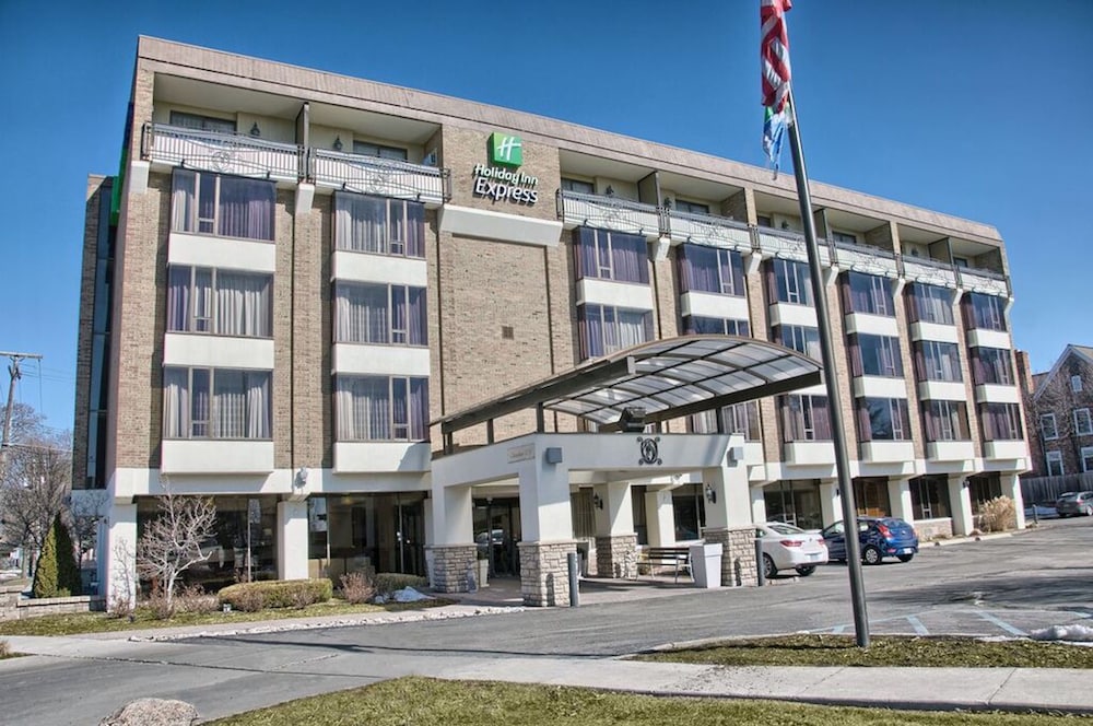 Holiday Inn Express Detroit-Birmingham by IHG