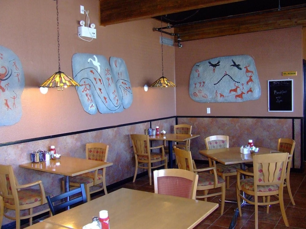 Yukon Inn photo 3