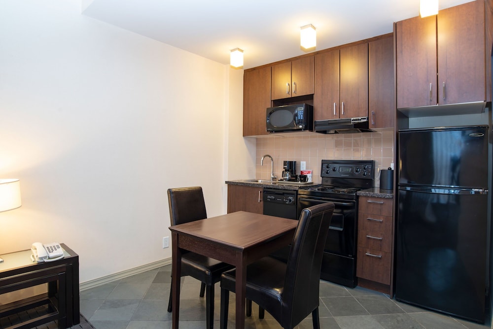Sandman Suites Vancouver on Davie
