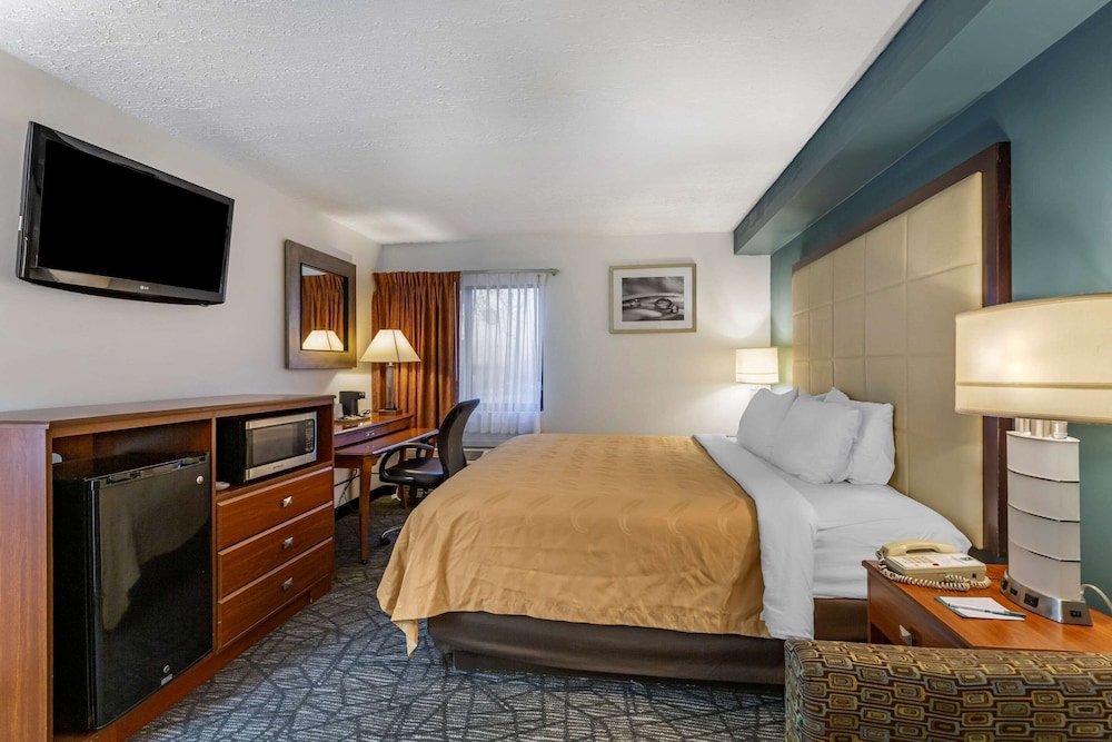 Quality Inn Austintown - Youngstown West
