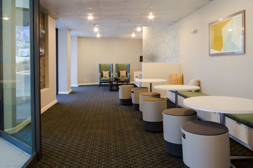 Holiday Inn Victorville by IHG