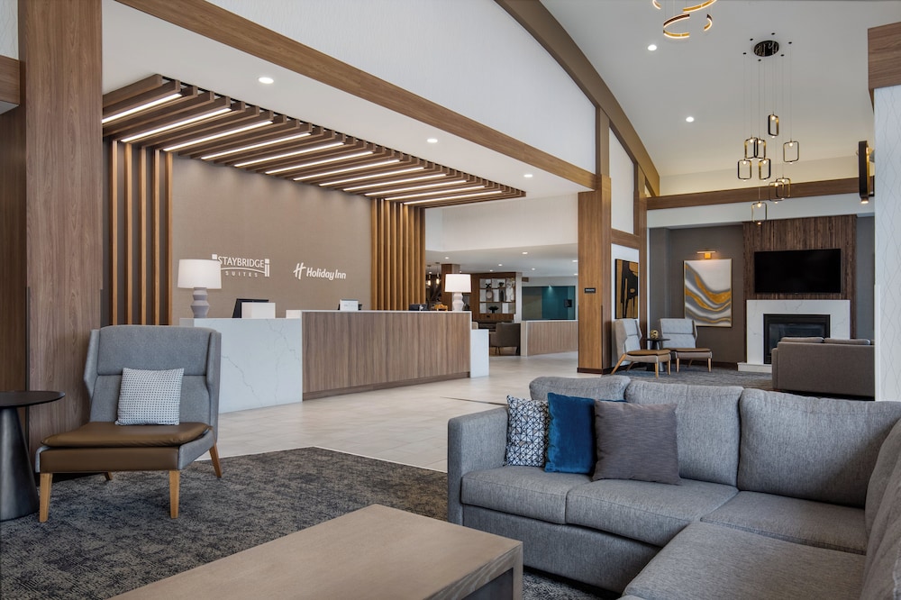 Holiday Inn Hotel & Suites St. Catharines Conference Center by IHG photo 3