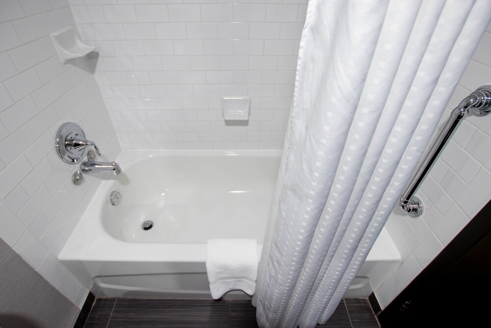 Holiday Inn Hotel & Suites St.Catharines-Niagara By IHG
