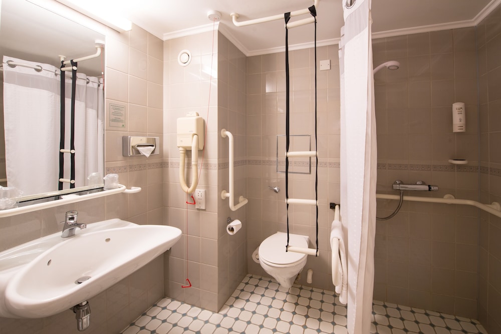 Holiday Inn Northampton photo 4