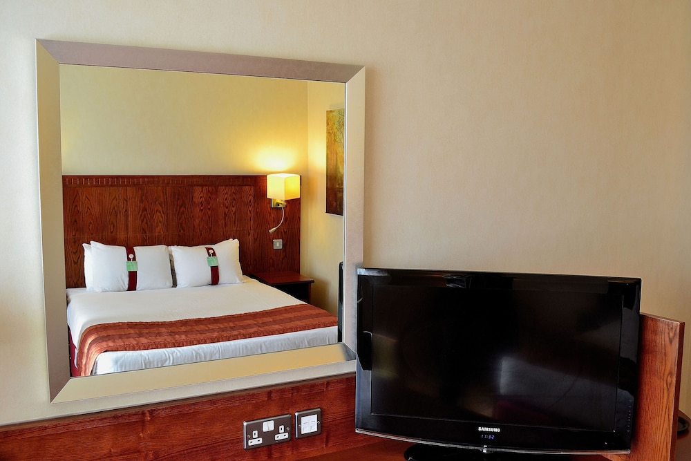 Holiday Inn Northampton photo 3