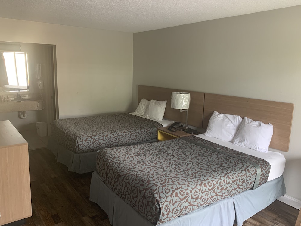 Rodeway Inn